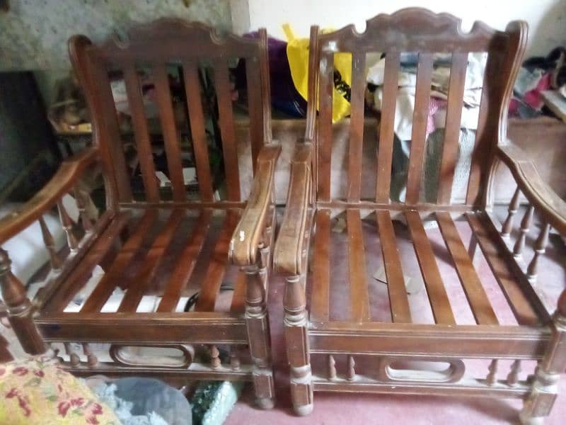 second hand 2 pairs of sofa with fine and hard wood 1