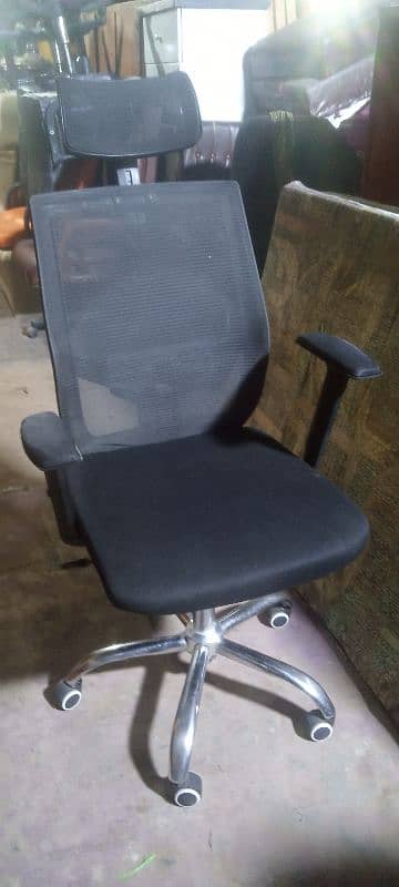 exitiv office chair 1