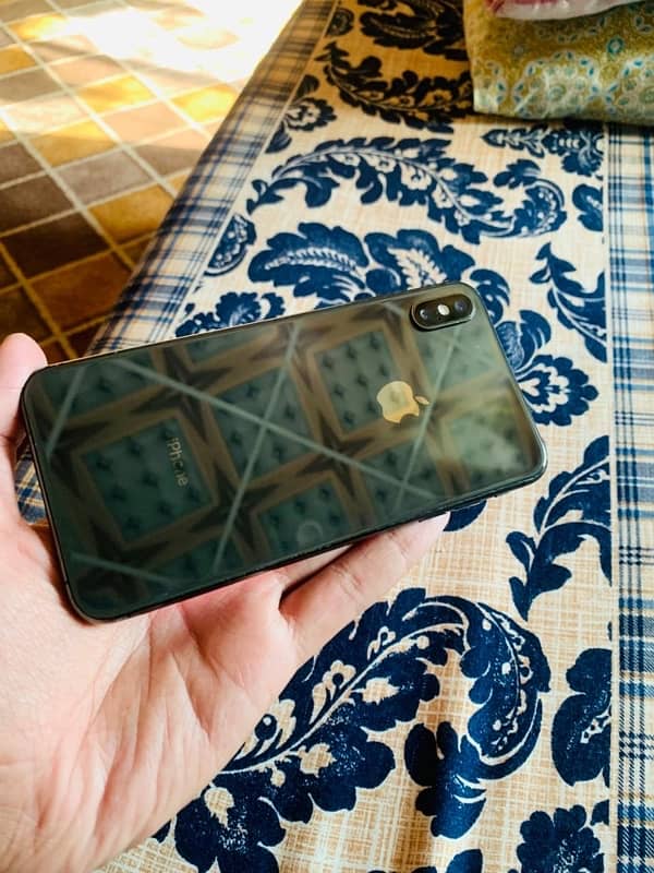 iPhone xs max 3