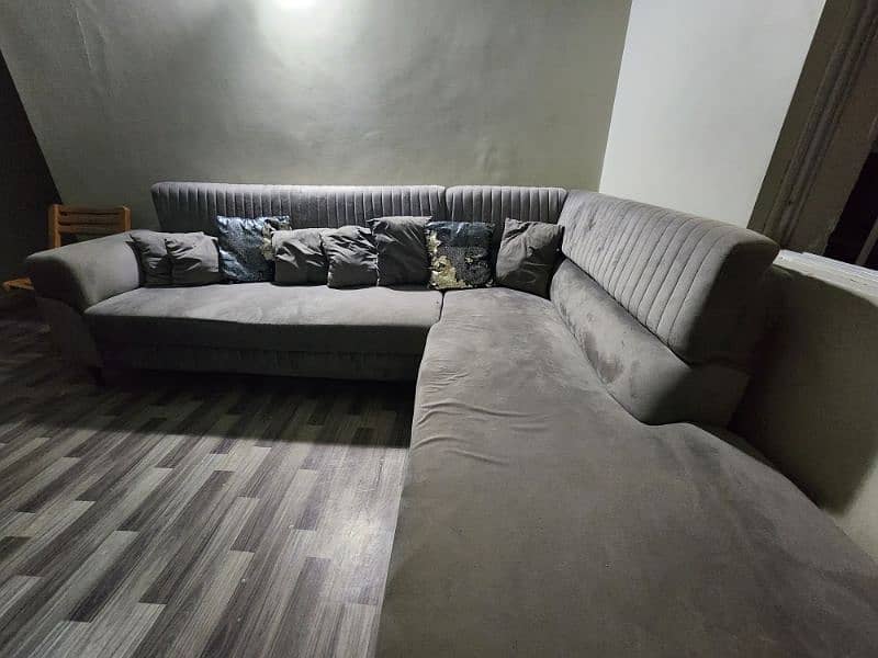 Stylish & Comfortable Grey L-Shaped Sofa 4