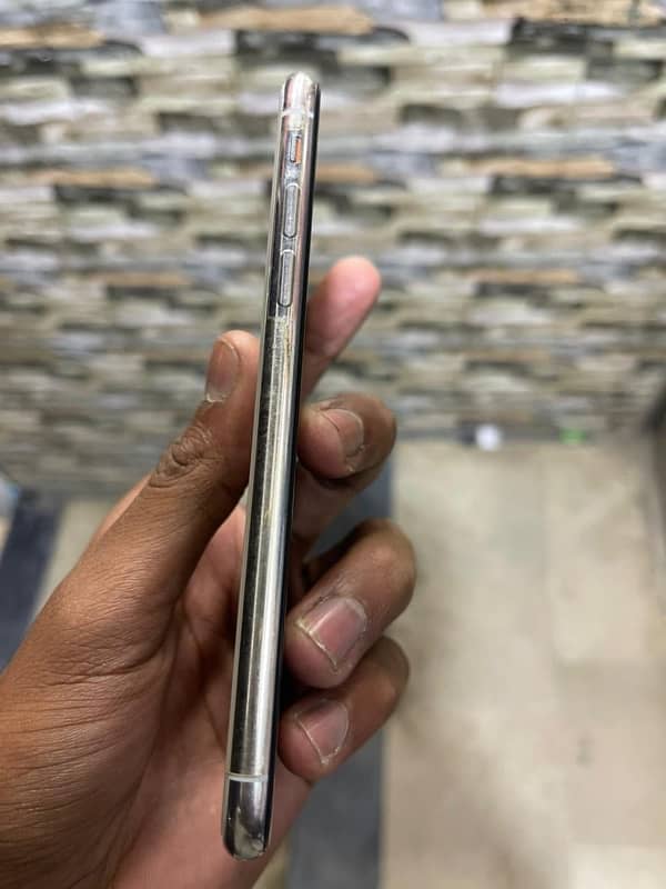 iPhone X 64gb pta approved 4