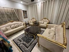 Royal Sofa Set 7 Seater With Table