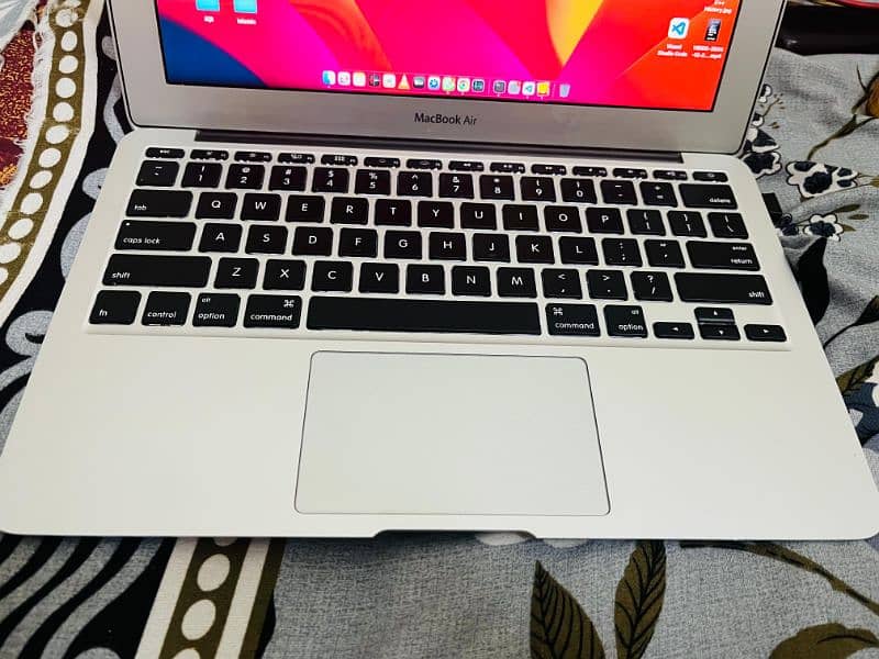 MacBook Air 2013 i5 4Gb 128SSD Slim 1