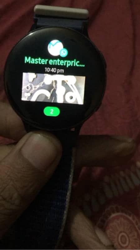 I am saling Samsung watch and with charger 0