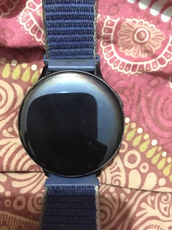 I am saling Samsung watch and with charger 2