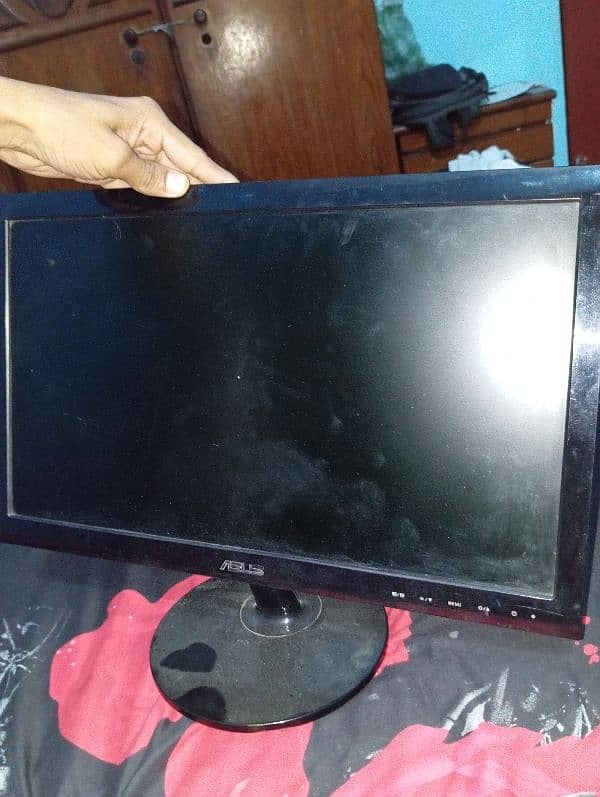 16 inch monitor 2