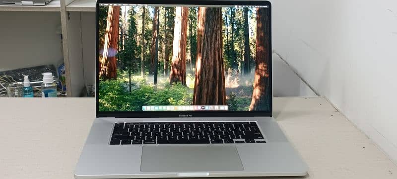 Apple Macbook pro 2019 16" Ci7 32Gb Ram 512Gb 0