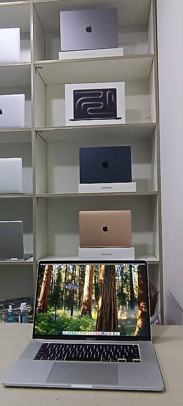 Apple Macbook pro 2019 16" Ci7 32Gb Ram 512Gb 2