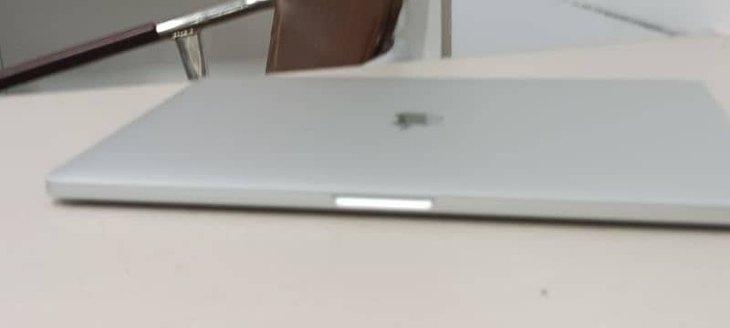 Apple Macbook pro 2019 16" Ci7 32Gb Ram 512Gb 14