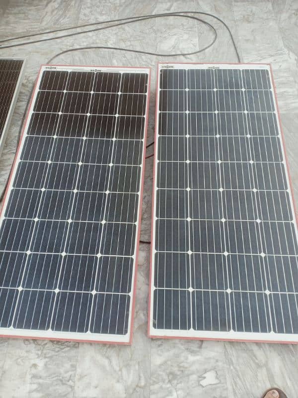 220 watt soler panel. 2 piece 0