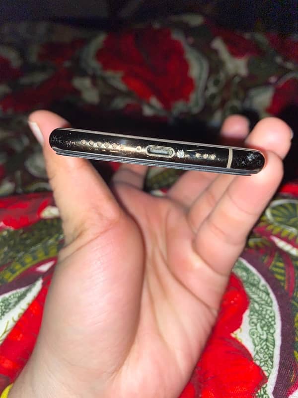 iphone xs gold 1