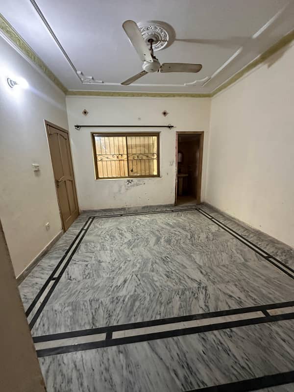 GROUND FLOOR FOR RENT LOCATION MUMTAZ COLONY 0