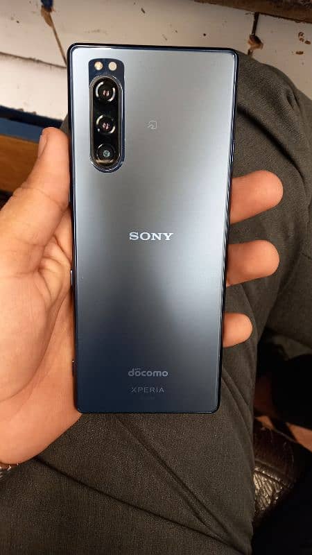 Sony Xperia 5 0