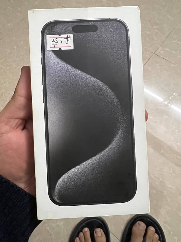 I phone 15 pro with box and invoice i store 0