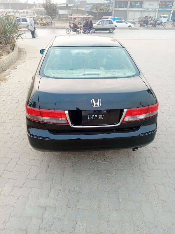 Honda Accord 2005 4