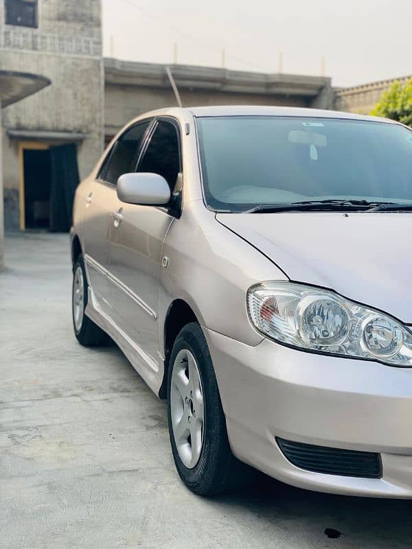 Toyota Corolla SE saloon 2003 3