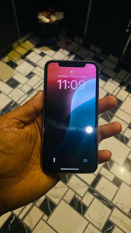 iphone 11 pro 256 Gbs PTA Approved 3