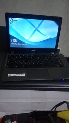 Acer c740p 4GB 128GB intel 5th gen processor