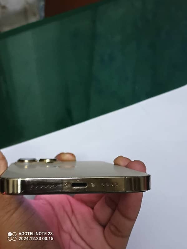 iphone 13 pro max factory(non) PTA 7