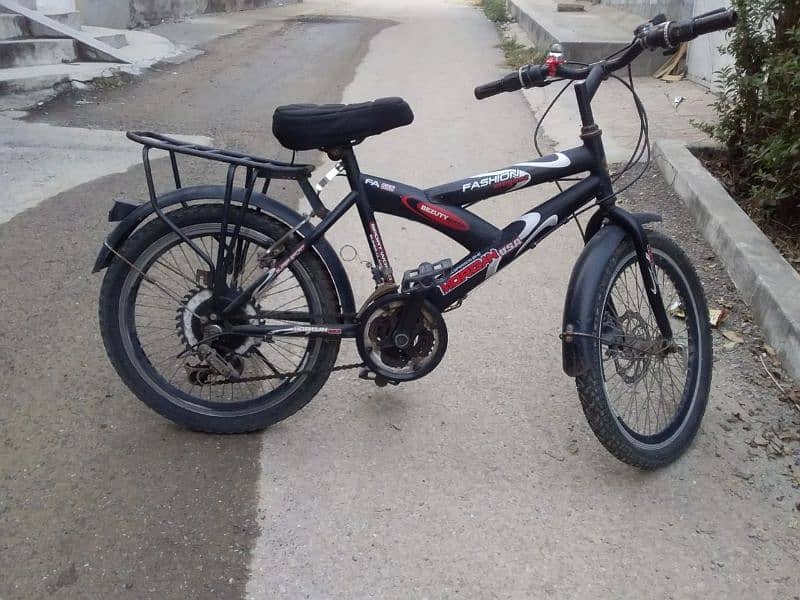 BICYCLE for sale 10/10 CONDITION 3