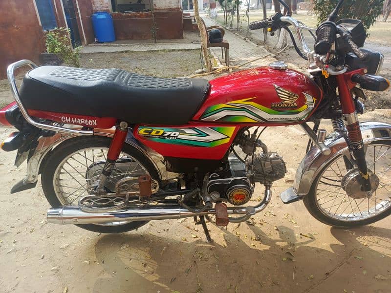 Honda CD 70 one hand use 10/09 candtion 1