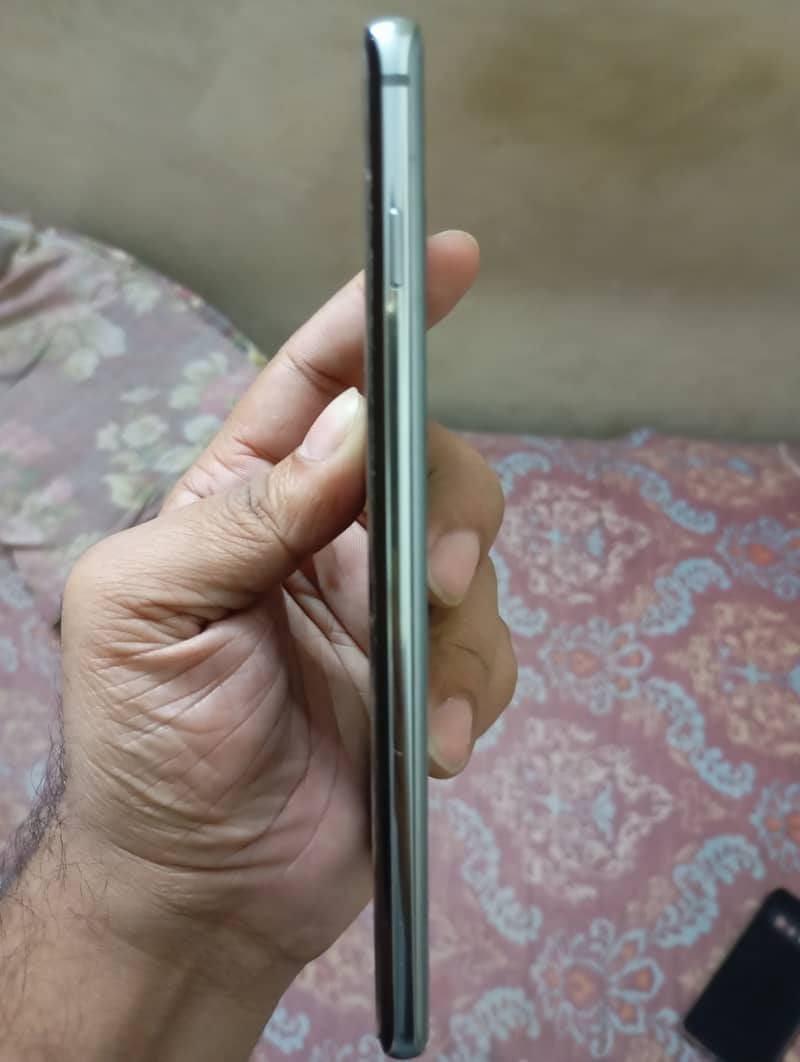 Samsung Mobile S10 Plus 6