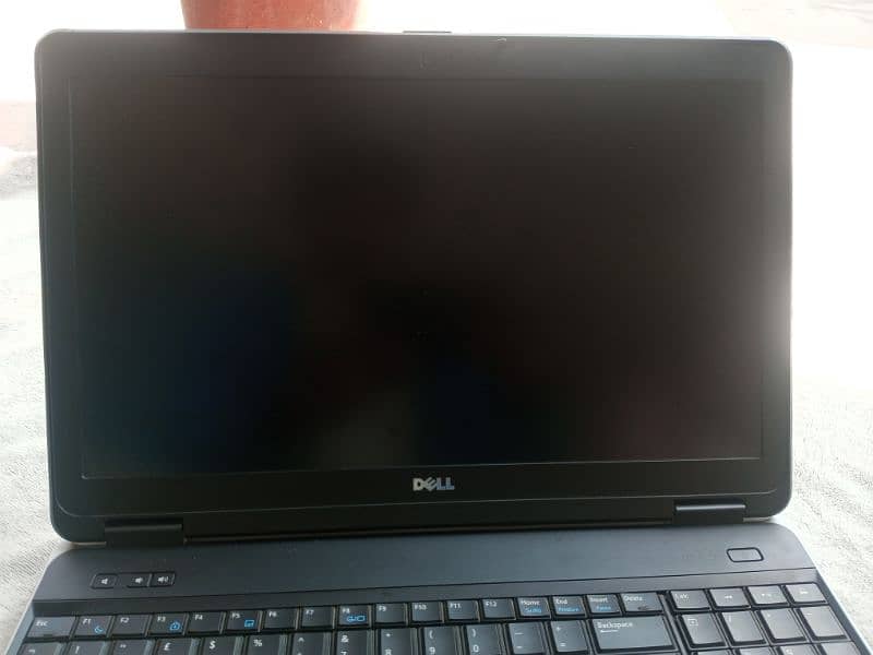 Dell Precision core i5 M2800 Laptop 1