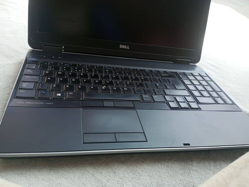 Dell Precision core i5 M2800 Laptop 2