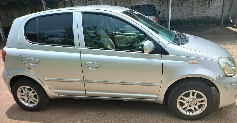 Toyota Vitz 2004 9