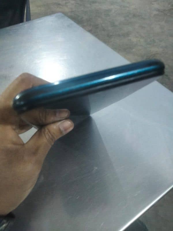 Urgent sale Tecno Pouvoir 4pro with Box. 10