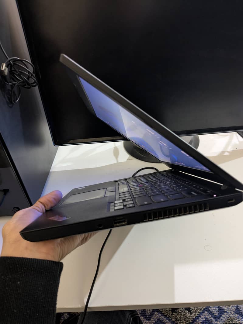 Laptops for sale Dell Latitude 5285 Lenovo Thinkpad L490 10