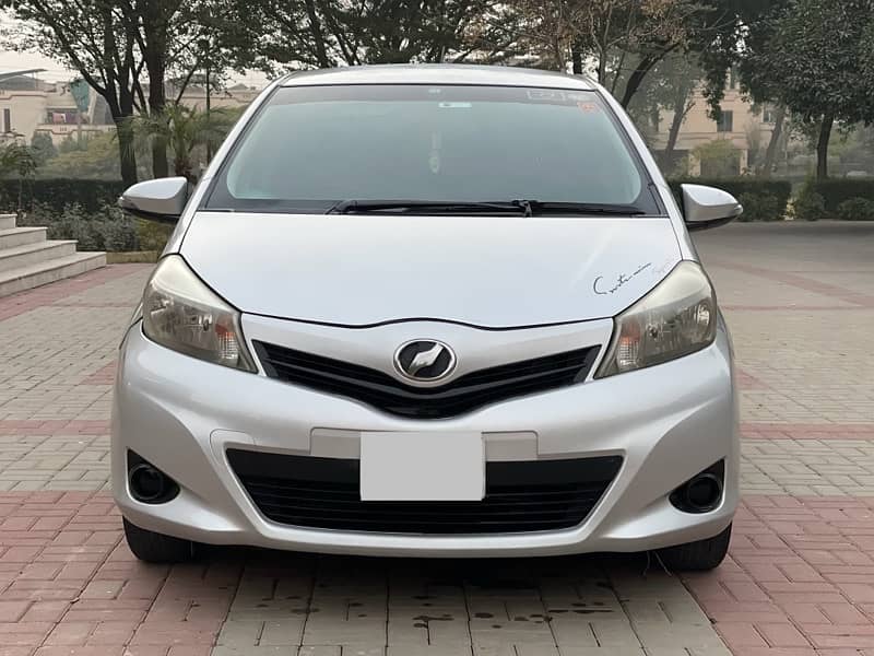 TOYOTA VITZ  2011 MODEL 2015 LAHORE EXCELLENT 2012 0