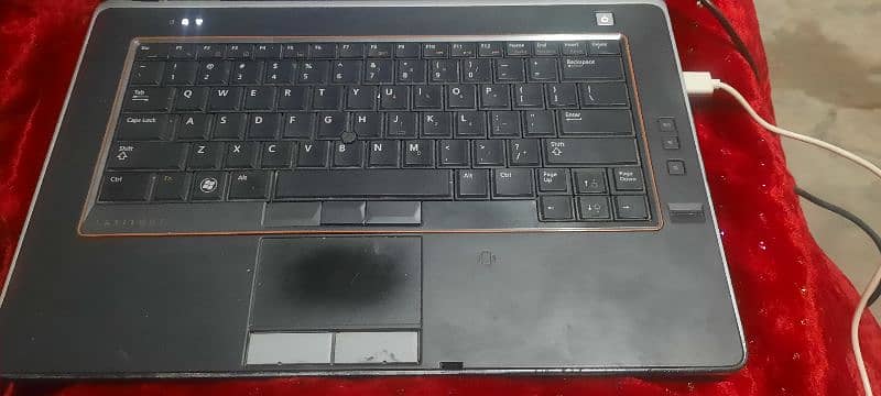 Dell latitude E6420 0