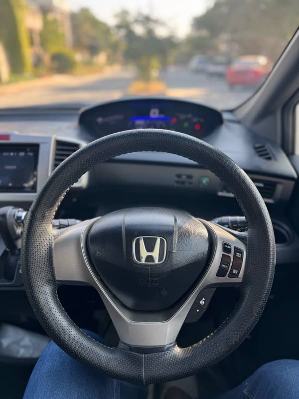 Honda Freed/spike 12 model 17 import isb reg total genuine urgent sale 4