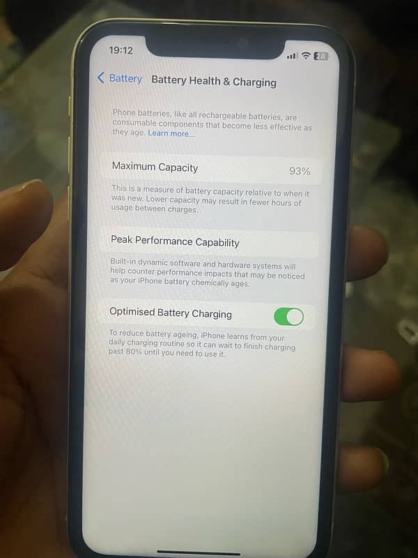 iphone11 128gb battery health93% panel change 2 month working 5