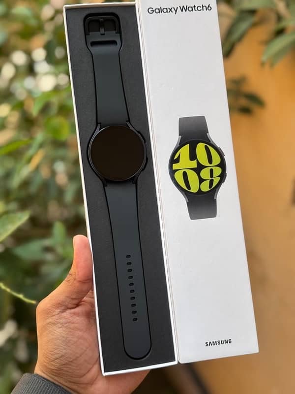 Samsung Galaxy Watch 6 44mm Box Open 4