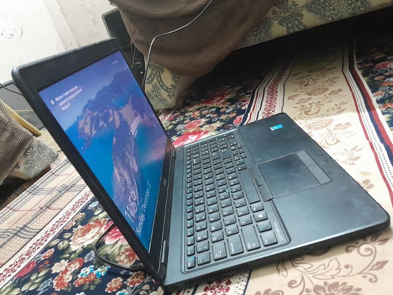 Laptop Core I5, 5th Generation 1