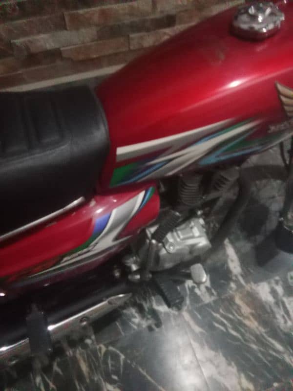 Honda CG125 in best rates available 3