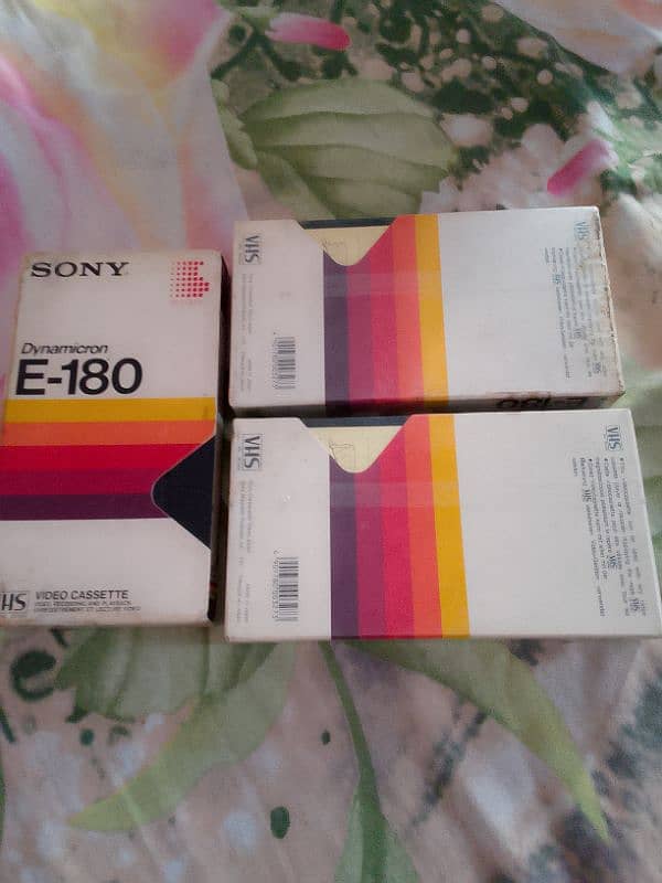 VCR cassette 3 pice 3