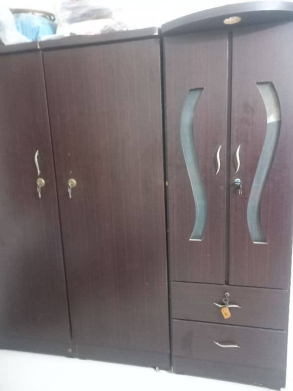 Divider and cupboard. . . 3 separate door 3