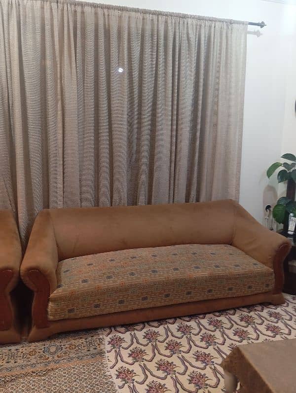 Seven seater sofa set for sale, price is negotiable 4