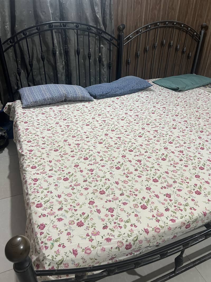 Iron rod bed  *FREE MATTRESS 0