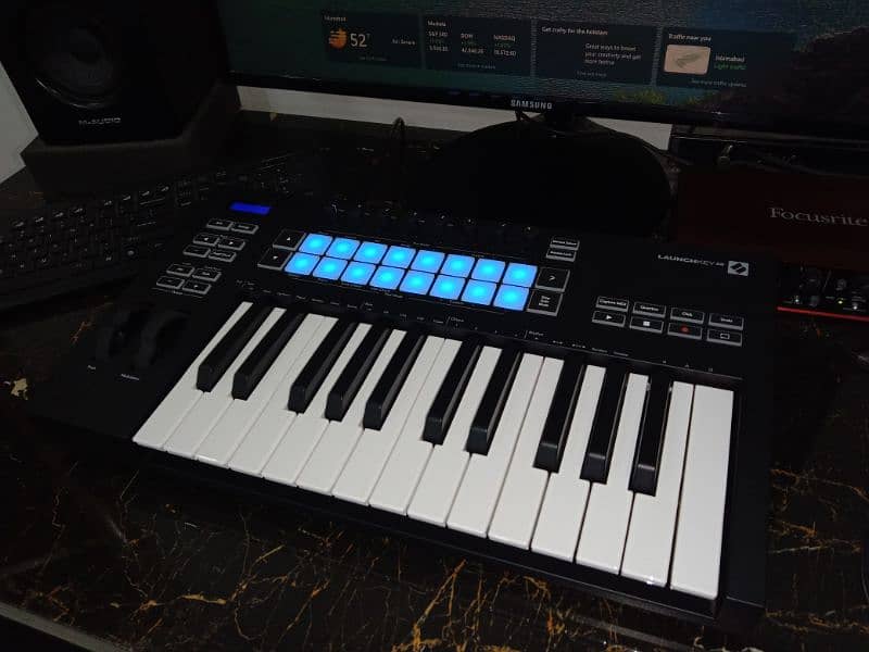 Novation launchkey 25 1