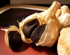 Buy black garlic online in Pakistan