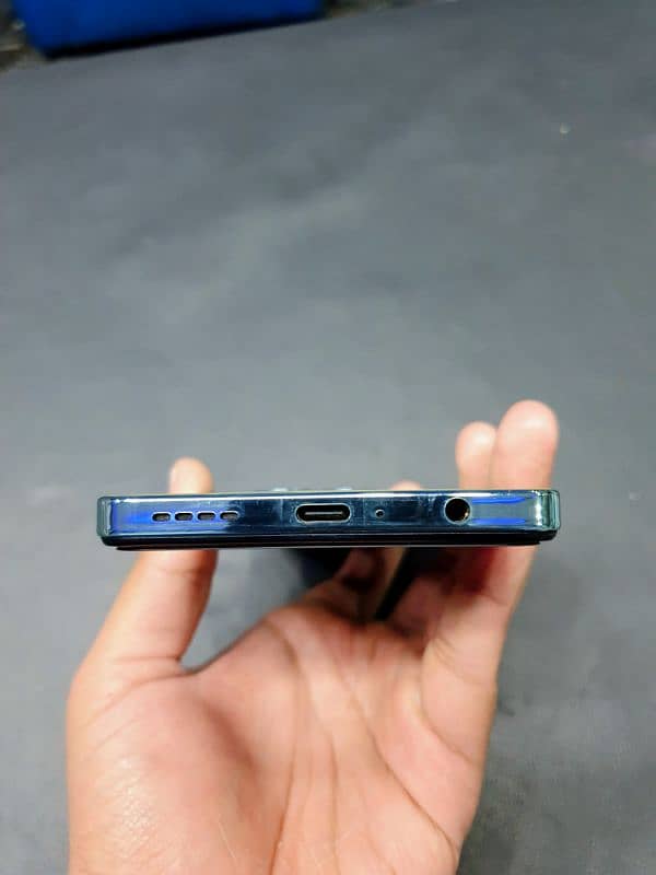 Infinix Hot 40 8/256 3