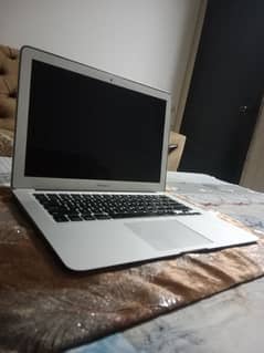 Macbook air mid 2017