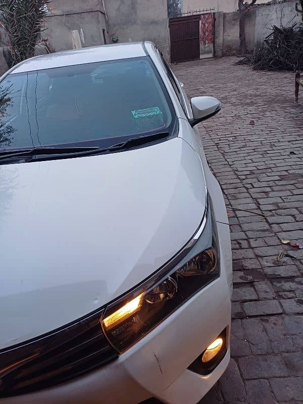 Toyota Corolla Altis 2016 1