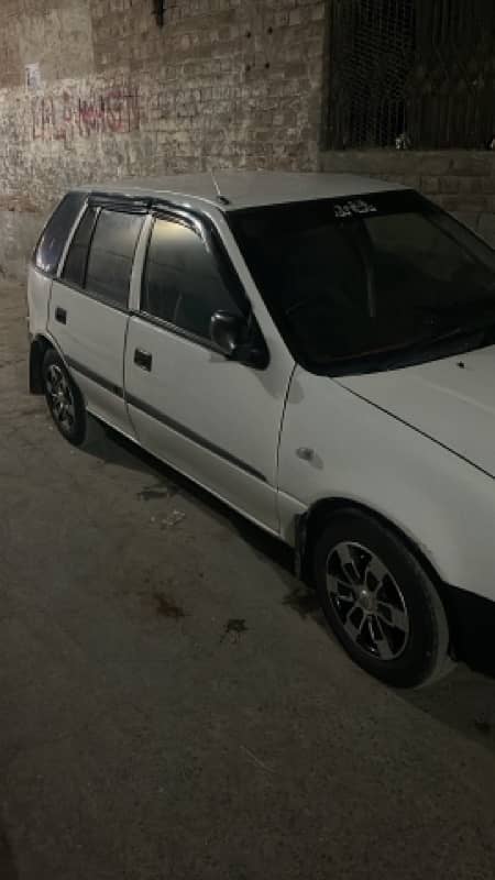 Suzuki Cultus 2001 0