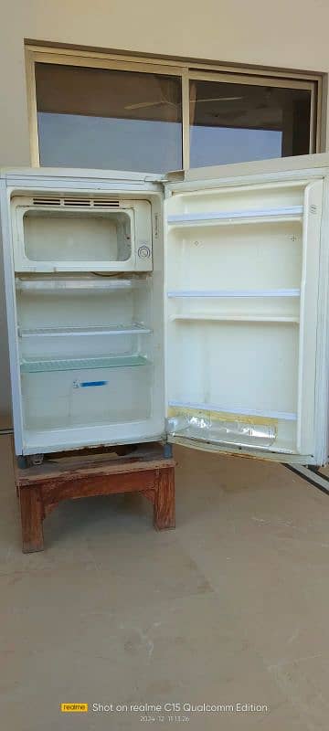 "TOSHIBA" ROOM FRIDGE FOR URGENT SALE 1