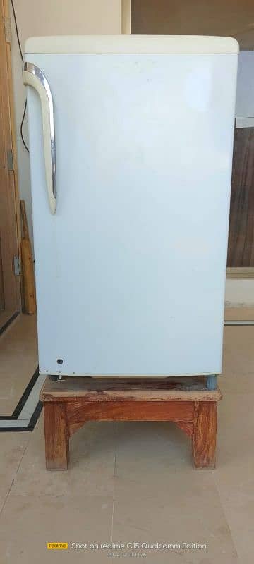 "TOSHIBA" ROOM FRIDGE FOR URGENT SALE 5